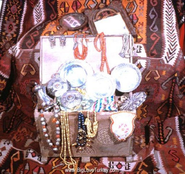 handcrafts2.jpg