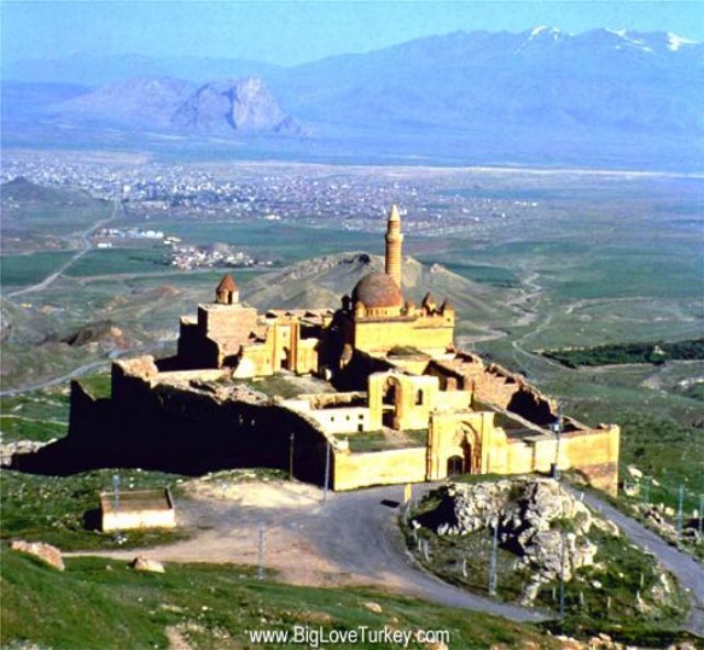 ishakpashapalace4.jpg