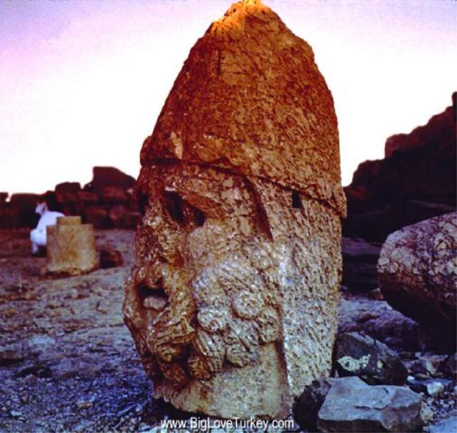 nemrud7.jpg