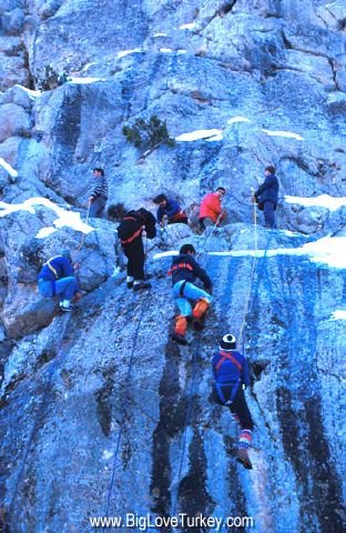 rockclimbing1.jpg